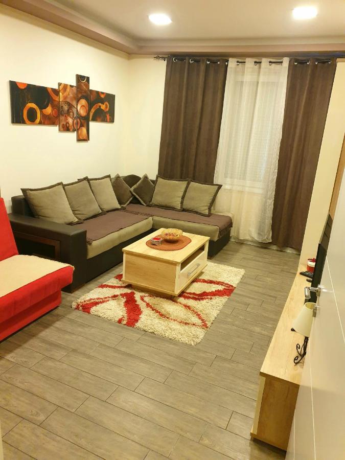 Ni Ceca Apartman מראה חיצוני תמונה