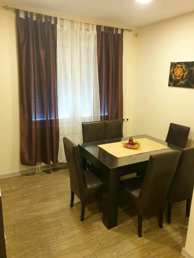 Ni Ceca Apartman מראה חיצוני תמונה