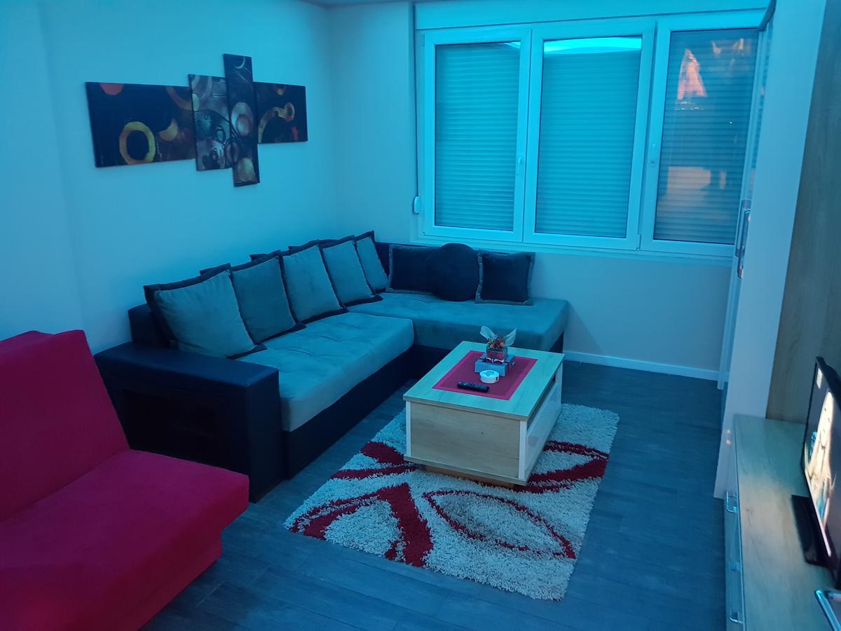 Ni Ceca Apartman מראה חיצוני תמונה