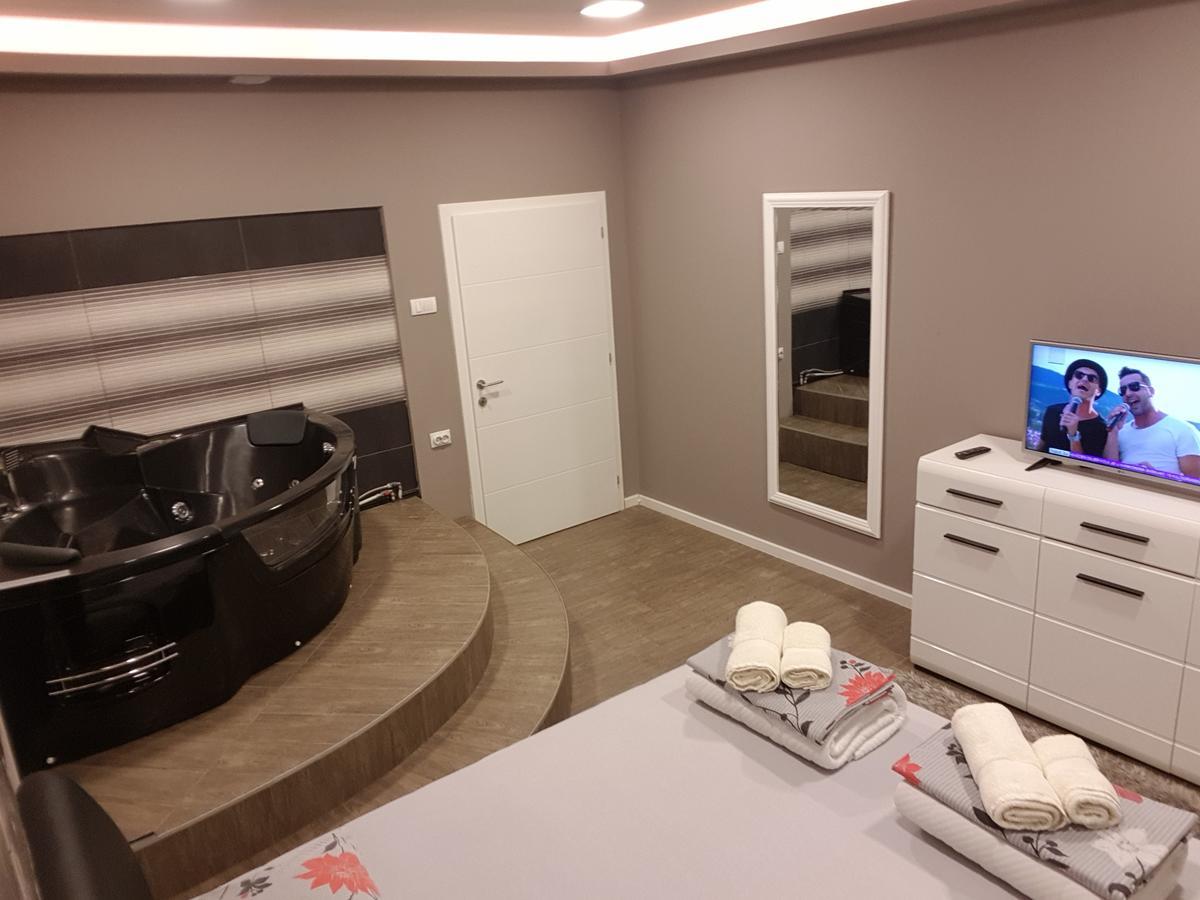 Ni Ceca Apartman מראה חיצוני תמונה