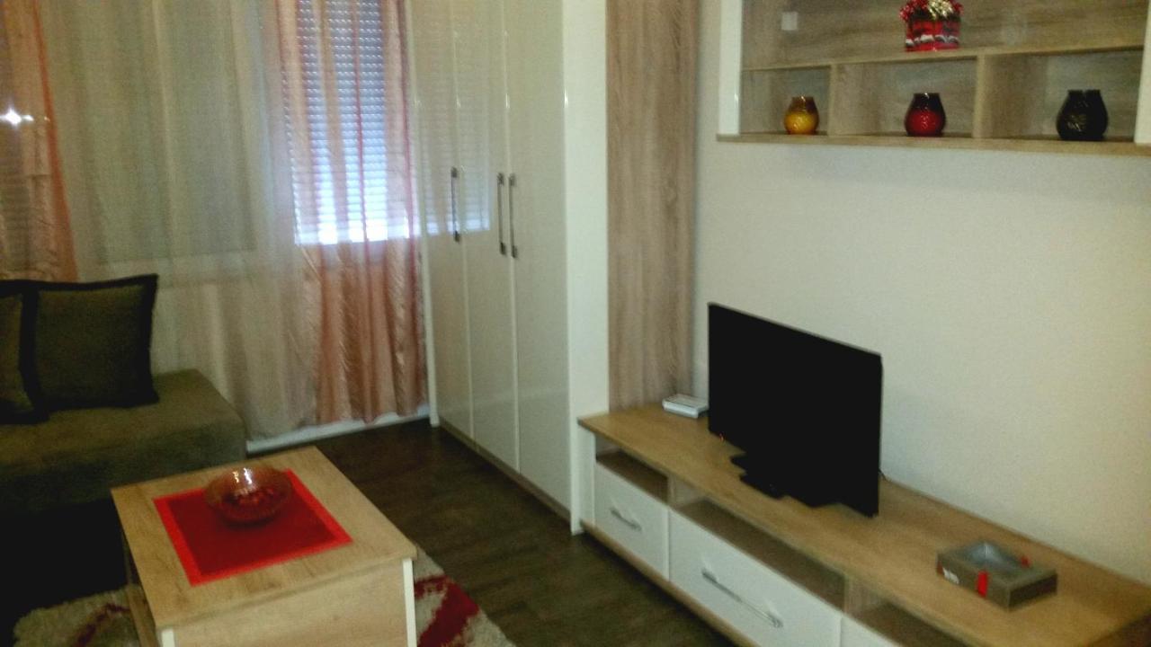 Ni Ceca Apartman מראה חיצוני תמונה
