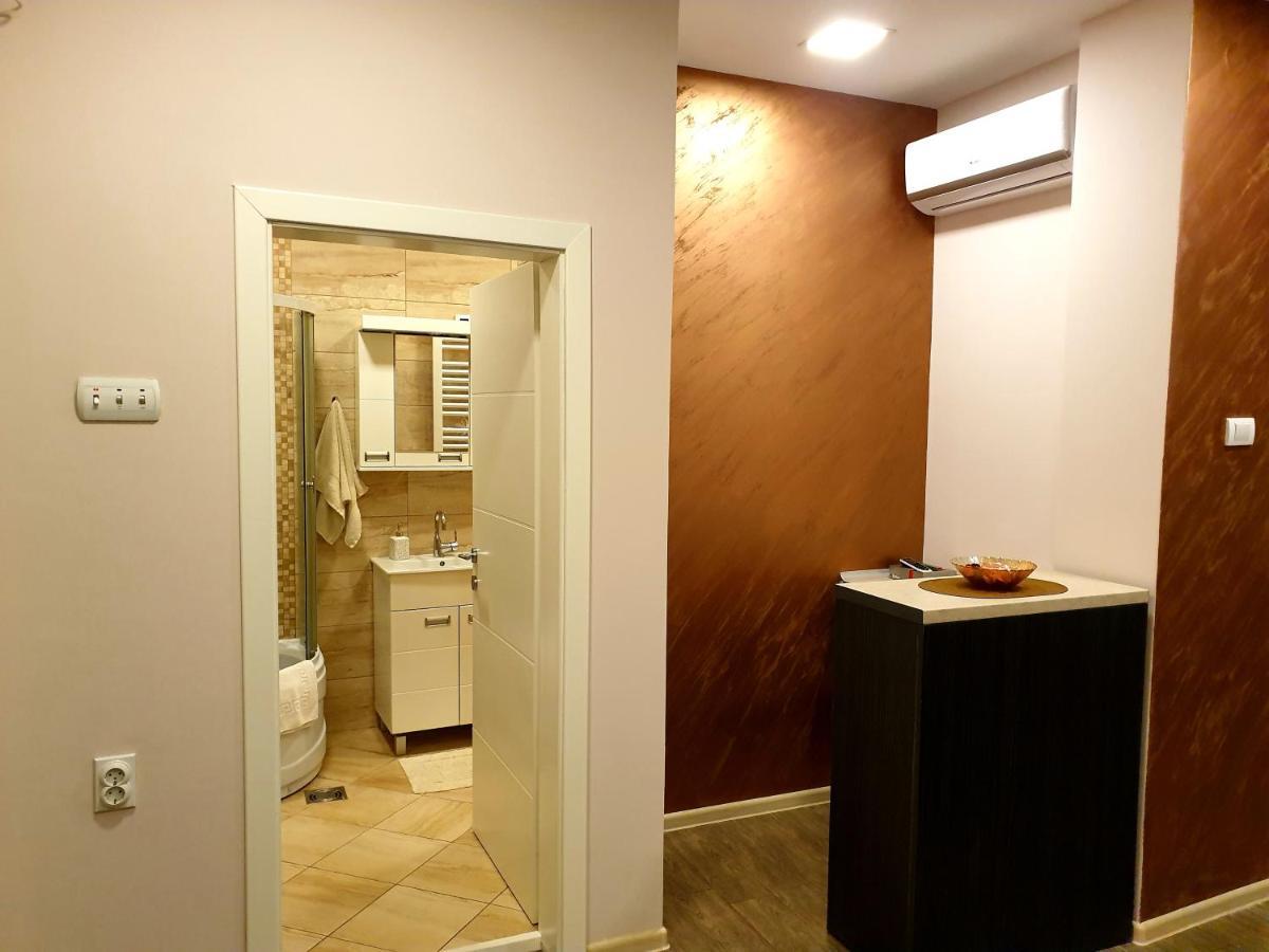 Ni Ceca Apartman מראה חיצוני תמונה