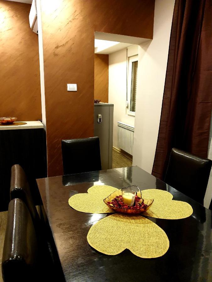 Ni Ceca Apartman מראה חיצוני תמונה